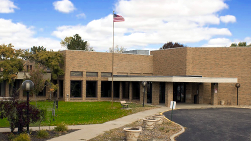 Front entrance of Wood County Annex & Health Center 